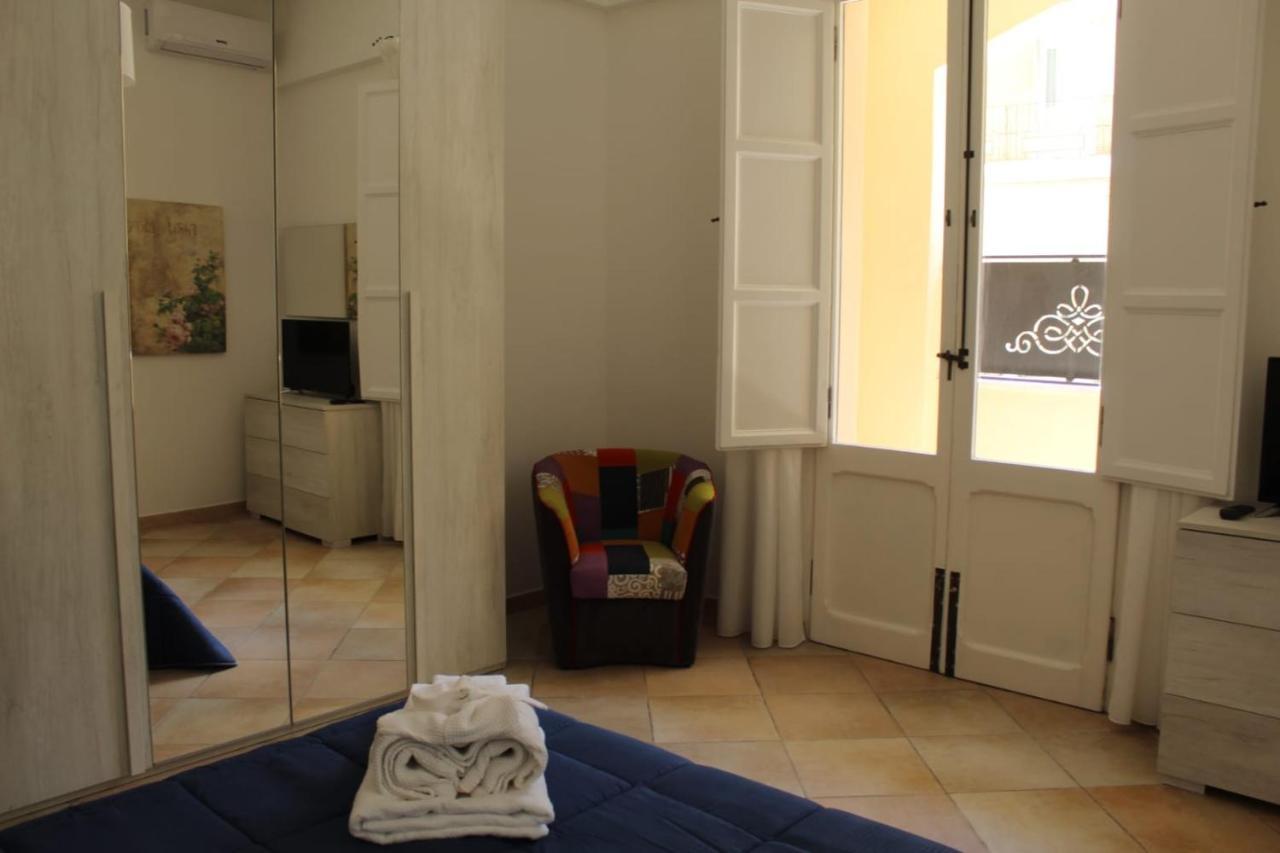 Ohana: Casa Nel Centro Di Лече Екстериор снимка